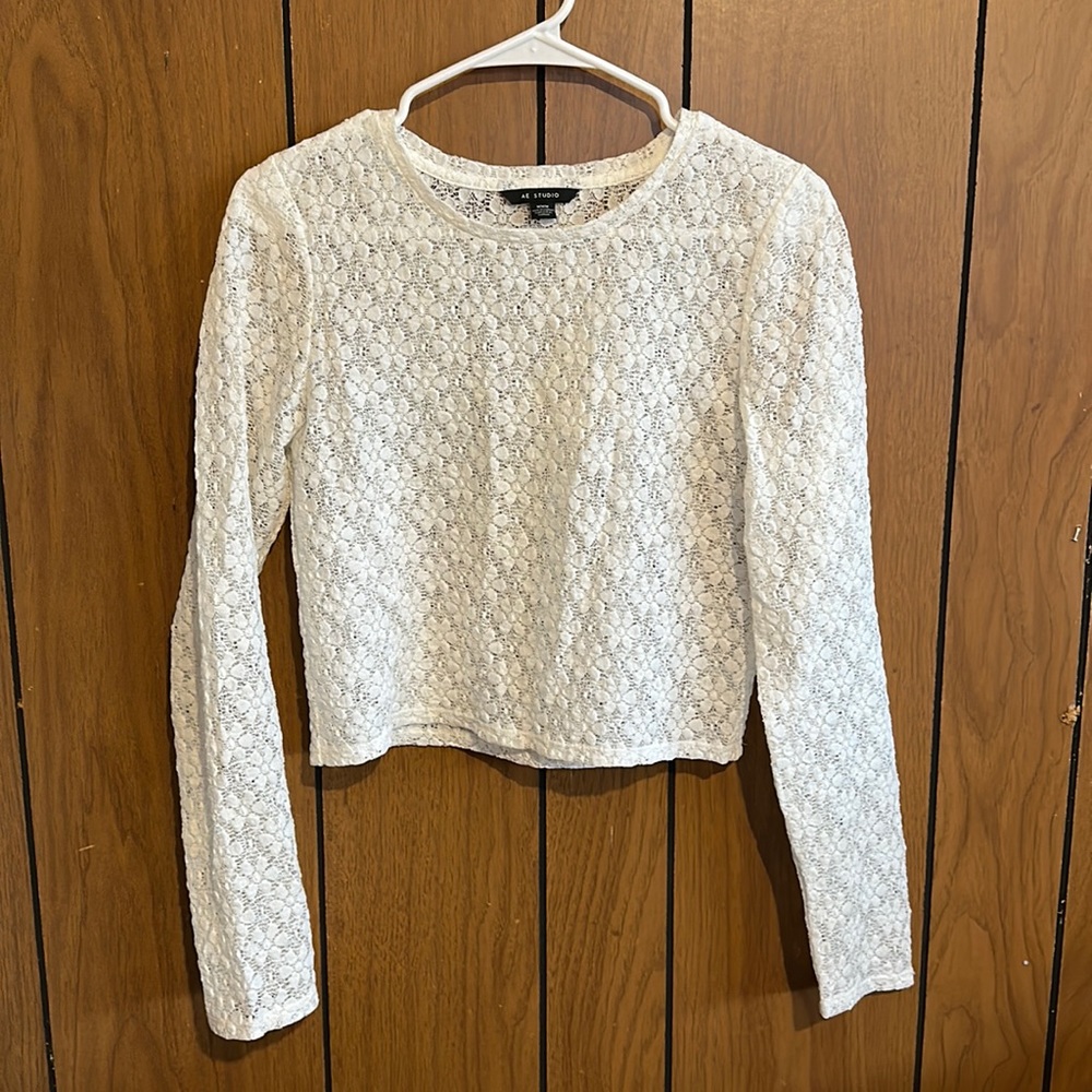 American Eagle lace shirt
